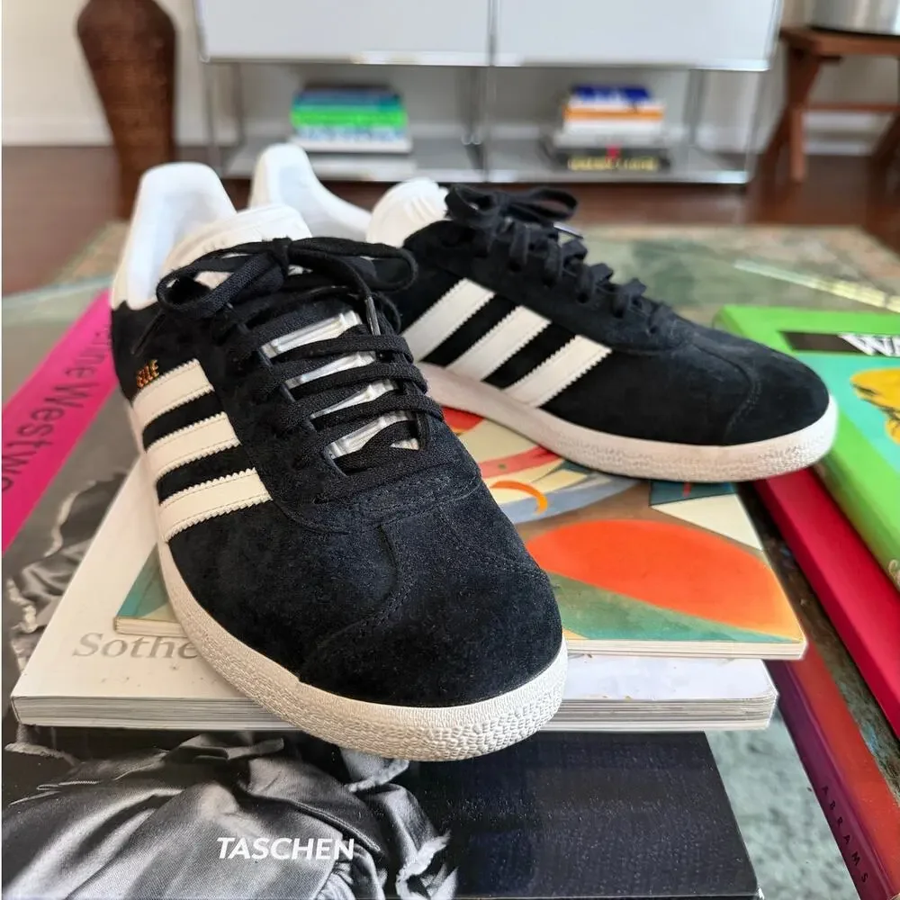 Adidas Originals Men's Gazelle Sneakers Black White BB5476 - Picture 3 of 5